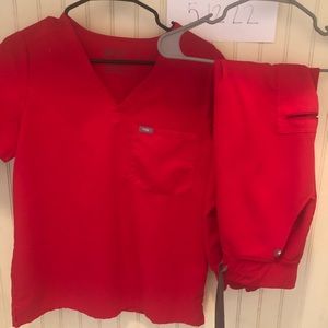 Figs Set Winning Red